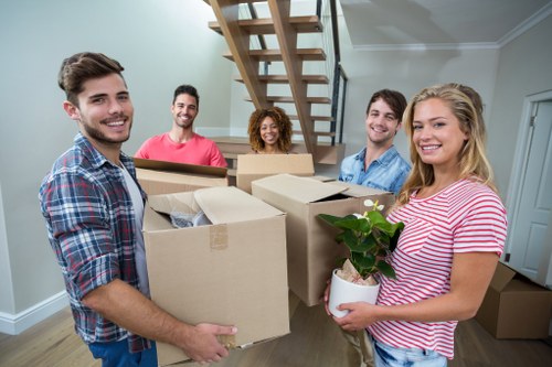 Local moving van for flats and apartments in Battersea