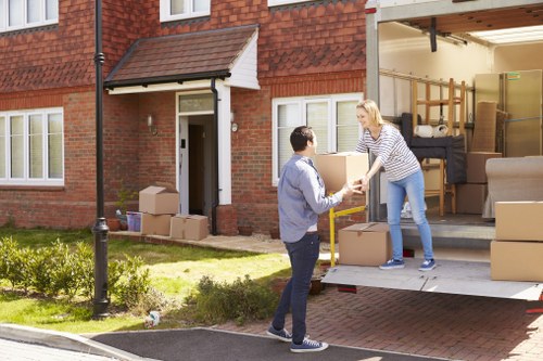 Transparent moving quote for Battersea properties